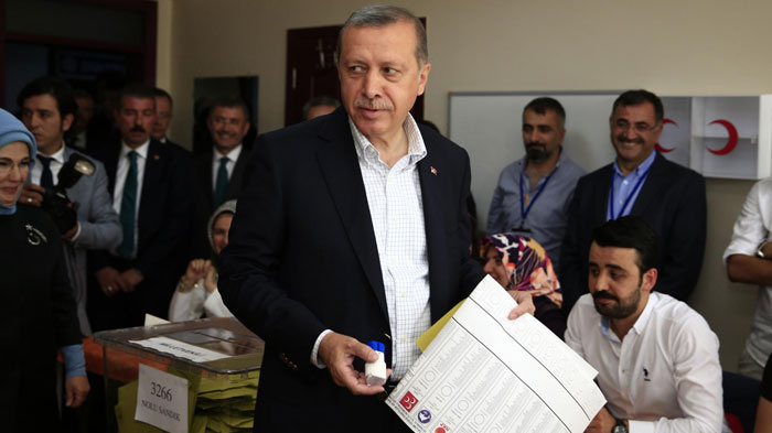 Erdogan&rsquo;s party loses majority as pro-Kurdish HDP gains seats