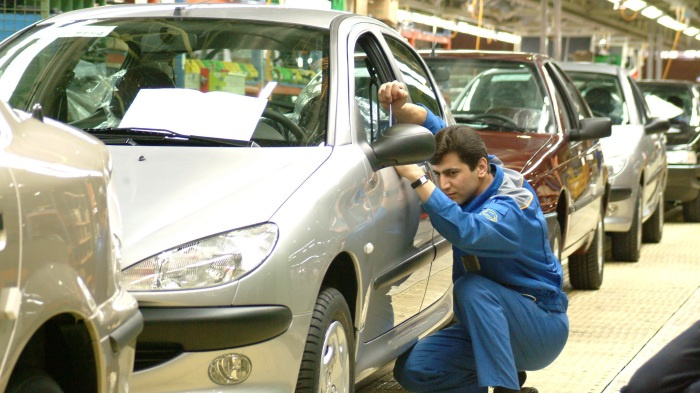 Is Iran&rsquo;s Auto Industry Becoming Dominated by the French?
