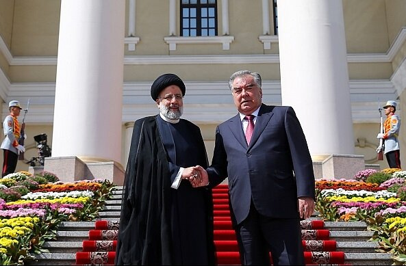 Iran and Tajikistan hope to open new chapter in ties