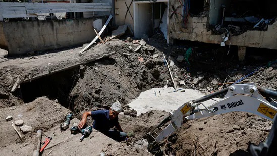 Italian Analyst Condemns Israel's Aggressions, Warns of Energy-Driven Geopolitical Strategy