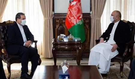 Iran, Afghanistan review issues of mutual interest