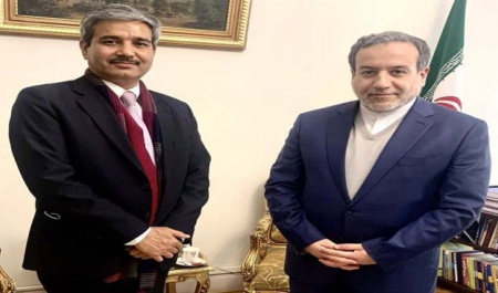 Iran, India discuss bilateral ties