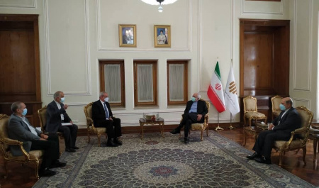 Zarif meets with Cuba's Finlay president to facilitate vaccine production