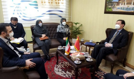 Iranian, Chinese officials review ways to develop tourism ties