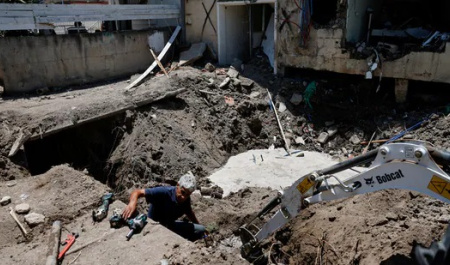 Italian Analyst Condemns Israel's Aggressions, Warns of Energy-Driven Geopolitical Strategy
