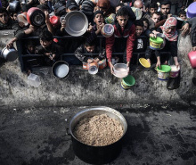 نگذارید غزه از گرسنگی و تشنگی بمیرد