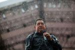 چاوز به مدد فقرا در قدرت می ماند؟