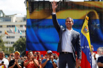 منافع اقتصادی و حمایت خارجی مانع از سقوط مادورو می شوند