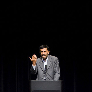 احمدی نژاد از گفت و گوی تمدن ها می گوید