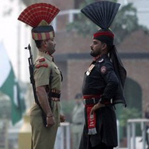 هند و پاکستان پشت دروازه‌های جنگ