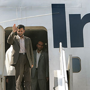 احمدى نژاد اولين رئيس جمهور پس از جورج بوش در عراق