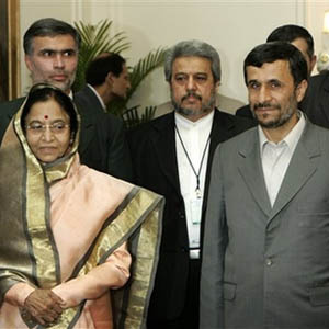 خط لوله گاز؛ مهمترین موضوع دیدار احمدی‌نژاد از دهلی
