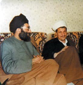 شب با سران قوا مهمان آقاى خامنهاى بوديم