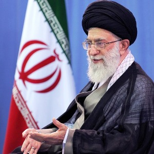 مقام معظم رهبرى: عدهاى اصرار بر نادیده گرفتن دشمن دارند