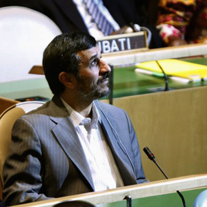 عقب نشینی سنگر به سنگر احمدی نژاد از پیش شرط‌ها