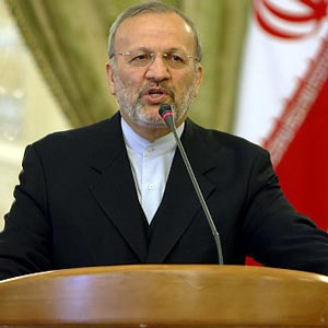 منوچهر متکى: امريکا حق ندارد ويزا ندهد