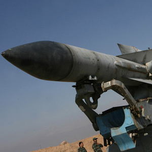 ايران تا هفت سال ديگر هم بمب هستهاى نخواهد داشت