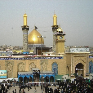 عشاق امام حسین (ع) روز عاشورا در عراق غوغا میکنند