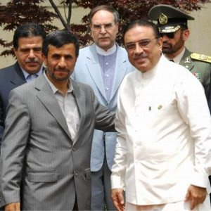 زرداری با هیاتی اقتصادی به تهران میآید