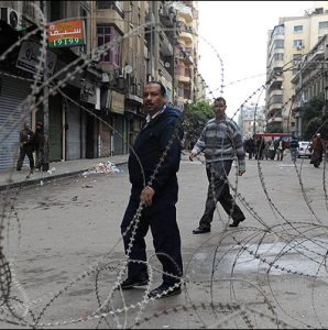 مراقبت از قدرت‌گيرى اسلام‌گراها به نام محافظت از دموکراسى 