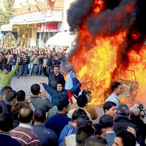 لبنان شلوغ شد، حريرى عذرخواهى کرد