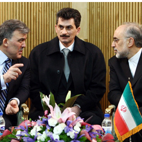 عبدلله گل به تهران نمی آید