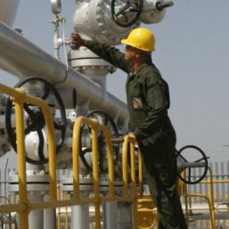 آخرین منابع درآمد نفتی ایران خشک می شوند 