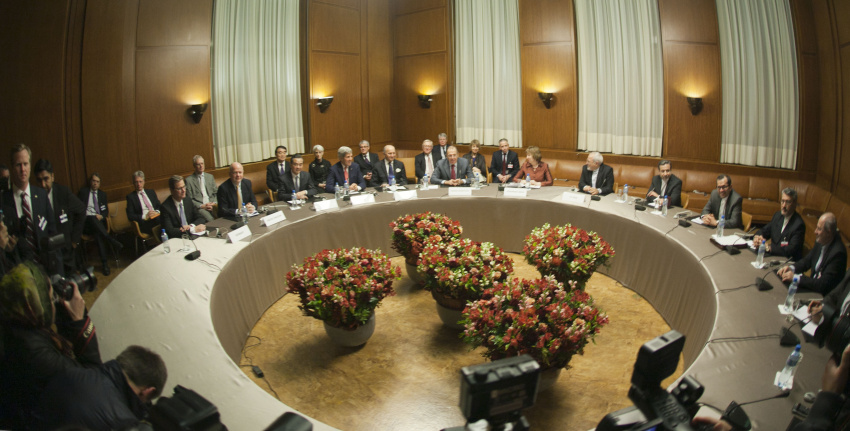هزینه‌ حفظ ایران پشت میز مذاکره