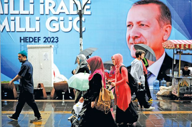 اردوغان رئیس جمهور و داوود اغلو نخستوزیر میشود؟