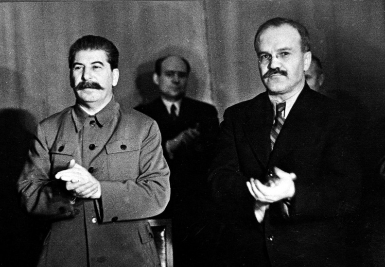 خاطرات دیپلماتی که برای استالین و مولوتوف کار می کرد