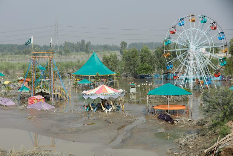 "یک سوم" پاکستان زیر آب رفت