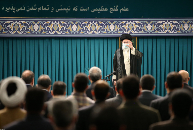 رهبر انقلاب: تا چند سال پیش می گفتند پهپادهای ایران فتوشاپ است، حالا می گویند خیلی خطرناک و چرا به فلانکس میفروشید