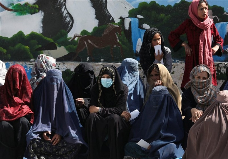 زنان در افغانستان: &quot;ما زنده ایم، اما زندگی نمی کنیم&quot;