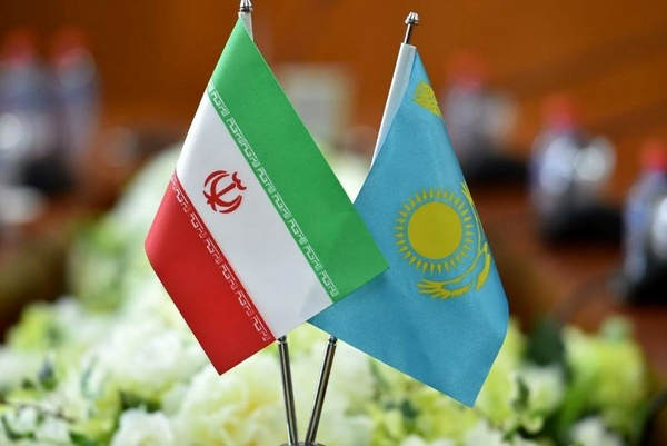 ایران با این همسایه ثروتمند چه میکند؟