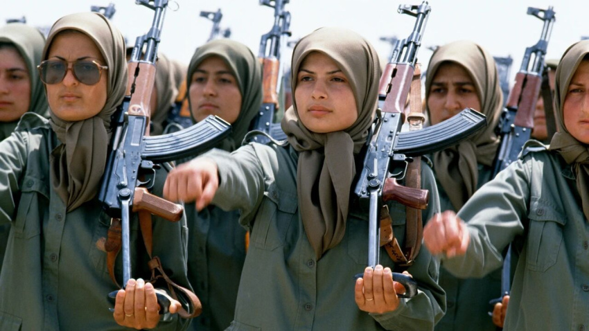 زنان و دختران در گروههای تروریستی: نگاهی همزمان به پکک، منافقین، کومله و حزب دموکرات کردستان ایران