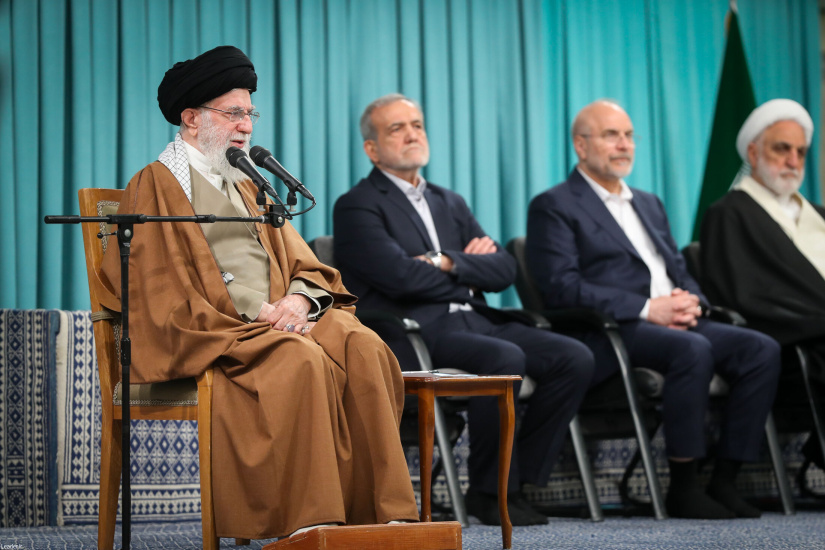 رهبر انقلاب: اتحاد دنیای اسلام، تنها راه ایستادگی در مقابل باجطلبی قدرتهای بزرگ