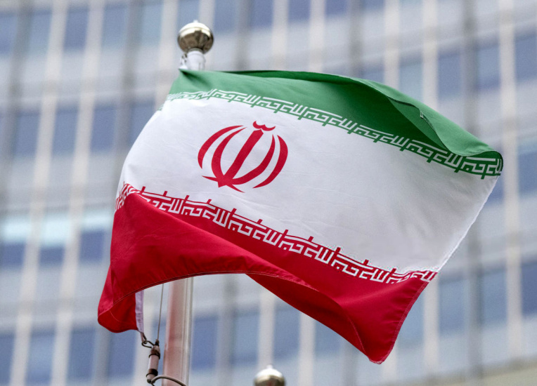 فشار سه لایه غرب علیه تهران