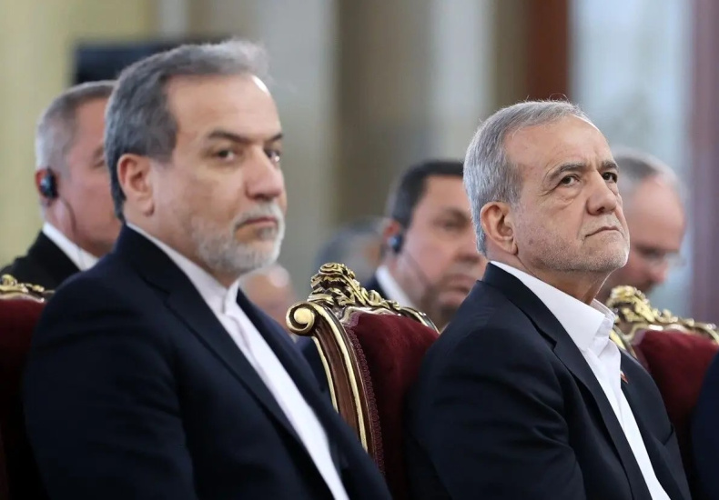 آنچه بر سیاست خارجی دولت چهاردهم گذشت