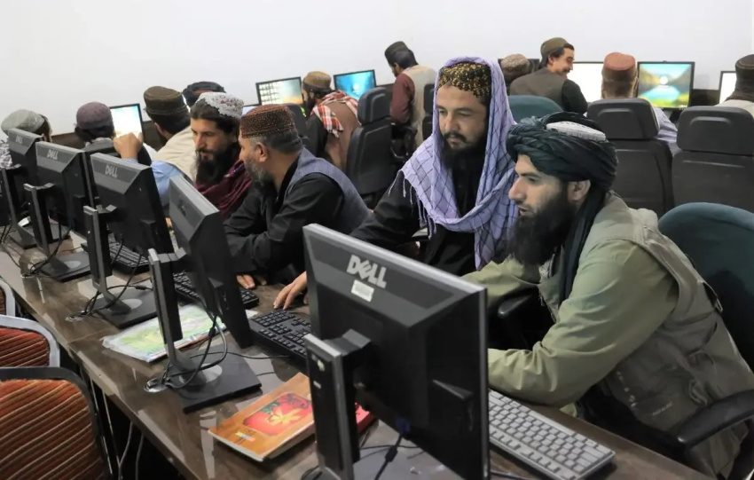 تسلیم ۲ روزه طالبان دربرابر قدرت اینترنت