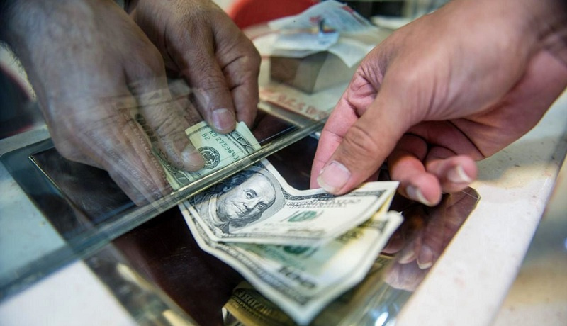 بحران دلار در ایران را عمداً ایجاد کردند تا اغتشاش راه بیندازد