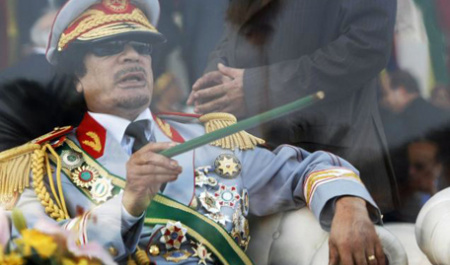 قذافی می‌خواهد امپراطور لیبی شود