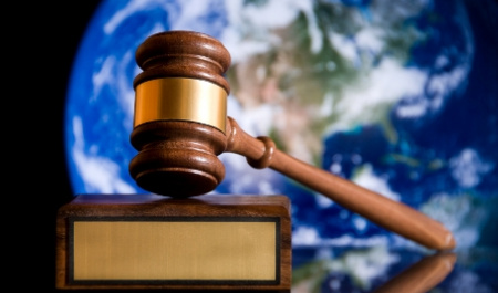 سیاست زدگی در محضر دادگاه های بین المللی