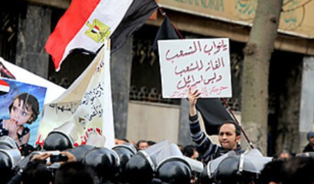 قاهره برای تل آویو شمشیر از رو بست