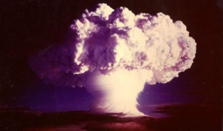 آبا باید به ایران سلاح هسته ای بدهیم؟