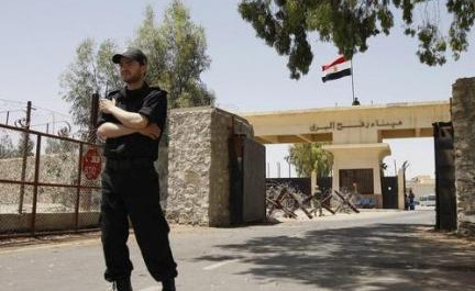مرسی تابلوی ورود ممنوع را بالا برد!