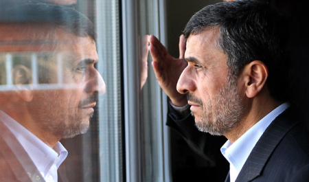 آغاز و پایان دولت احمدی نژاد با افشای پروژه های جاسوسی