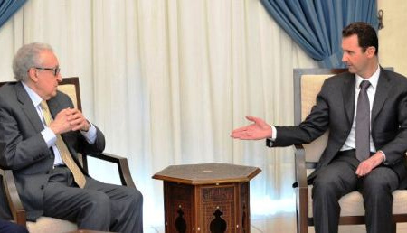 سر مخالفان بیکلاه ماند