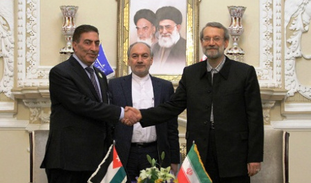 امان در دوستی با تهران احتیاط میکند