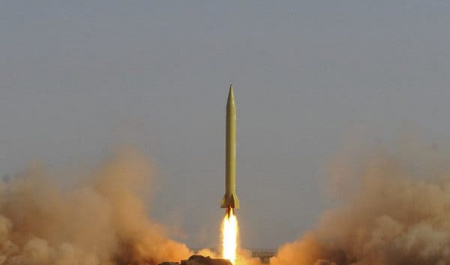 ایران با آزمایش موشکی عرض اندام می کند
