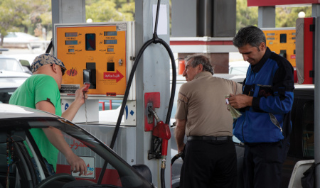 تاثیر آزاد سازی نرخ بنزین در تقابل با تحریم ها